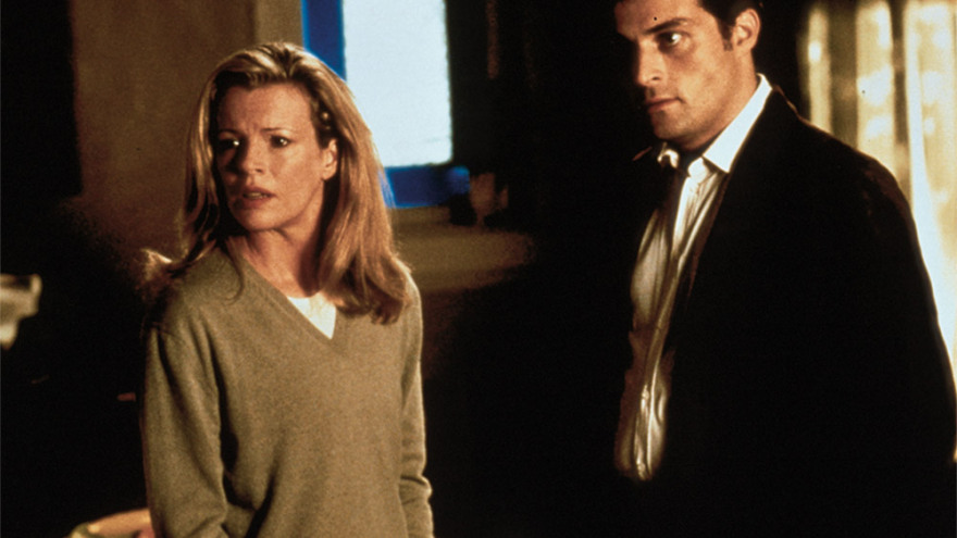 Μοντέρνα Λυσιστράτη η Κιμ Μπέισινγκερ - Το σύμβολο του σεξ που αποκήρυξε το στερεότυπο της γυναίκας