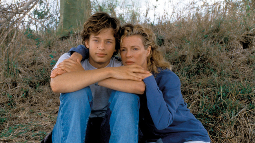 Μοντέρνα Λυσιστράτη η Κιμ Μπέισινγκερ - Το σύμβολο του σεξ που αποκήρυξε το στερεότυπο της γυναίκας