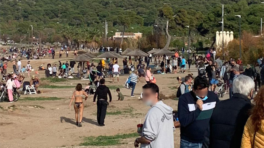 Καβούρι- Βουλιαγμένη: Ποιο lockdown; - Χαμός στις παραλίες 