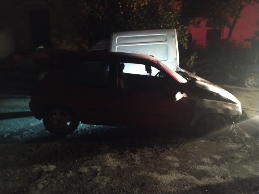 Δείτε βίντεο: Βόμβα σε αυτοκίνητο δημοσιογράφου έξω από τηλεοπτικό σταθμό