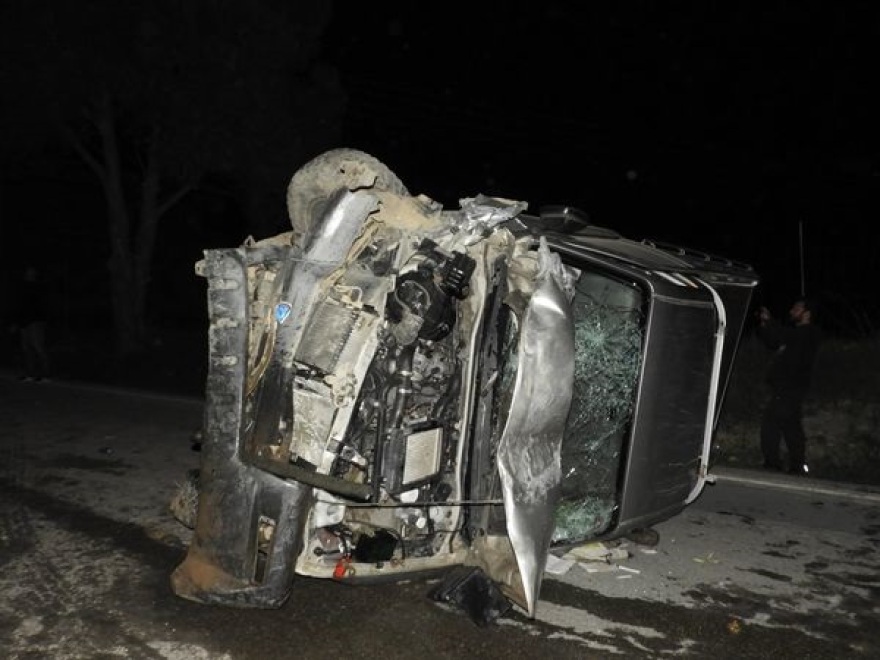 Συγκλονίζουν οι εικόνες από το θανατηφόρο τροχαίο στις Μοίρες: Νεκρή 38χρονη αστυνομικός και η δίχρονη κόρη της