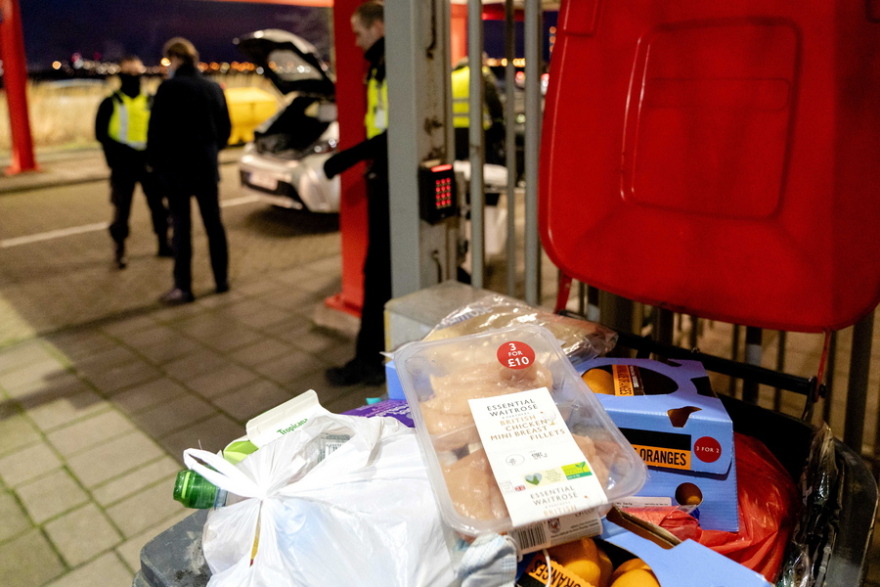 Brexit: Ολλανδοί τελωνειακοί κατάσχεσαν σάντουιτς με ζαμπόν από οδηγό φορτηγού ως… λαθραίο 