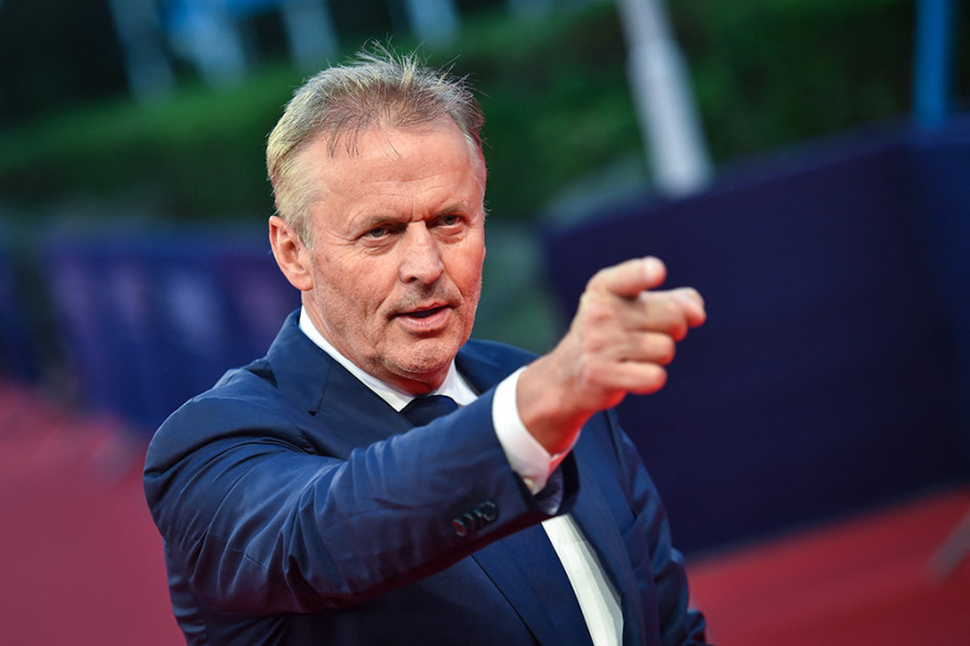 Αυτή την Κυριακή το συγκλονιστικό δικαστικό θρίλερ του John Grisham «Η Ετυμηγορία» είναι στο ΘΕΜΑ