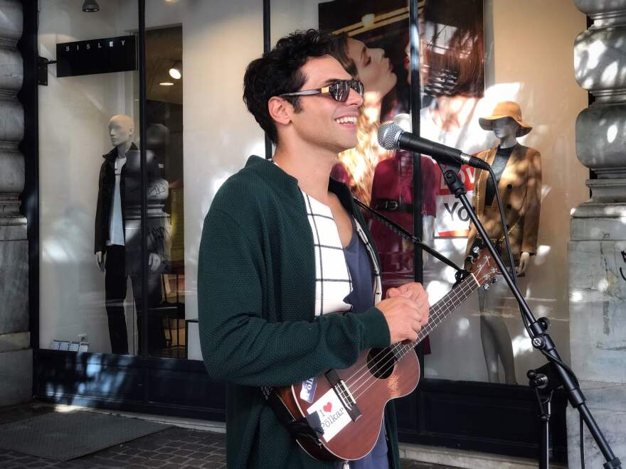 MEGA: «Σχεδόν Ενήλικες» Spoiler - Τo αυριανό  2ο επεισόδιο είναι ακόμη πιο ξεκαρδιστικό