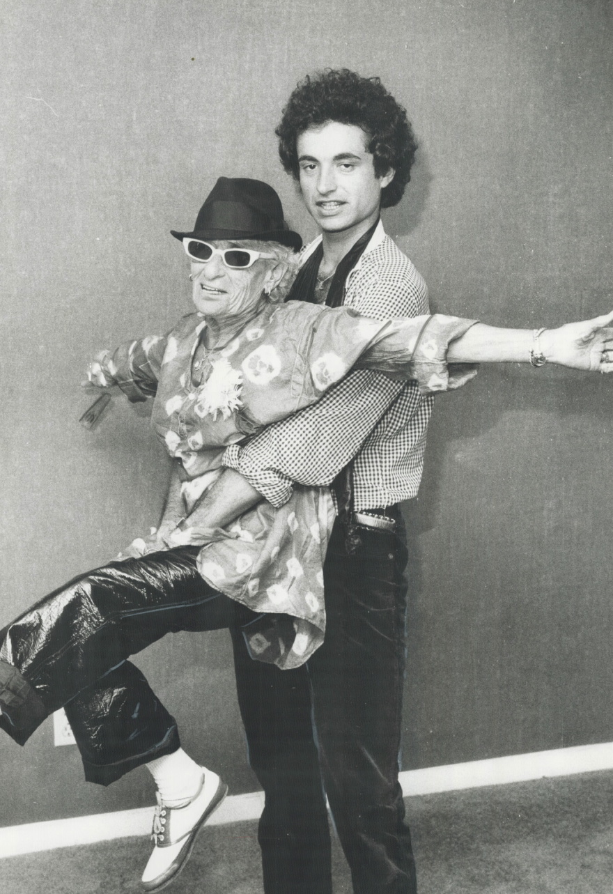 Disco Sally: Η 77χρονη γιαγιά, ο 26χρονος Ελληνας σύζυγος και οι νύχτες στο μυθικό Studio 54