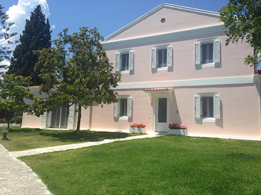 Σκορπιός: Ο Ριμπολόβλεφ μετατρέπει τον παράδεισο του Ωνάση σε VIP θέρετρο