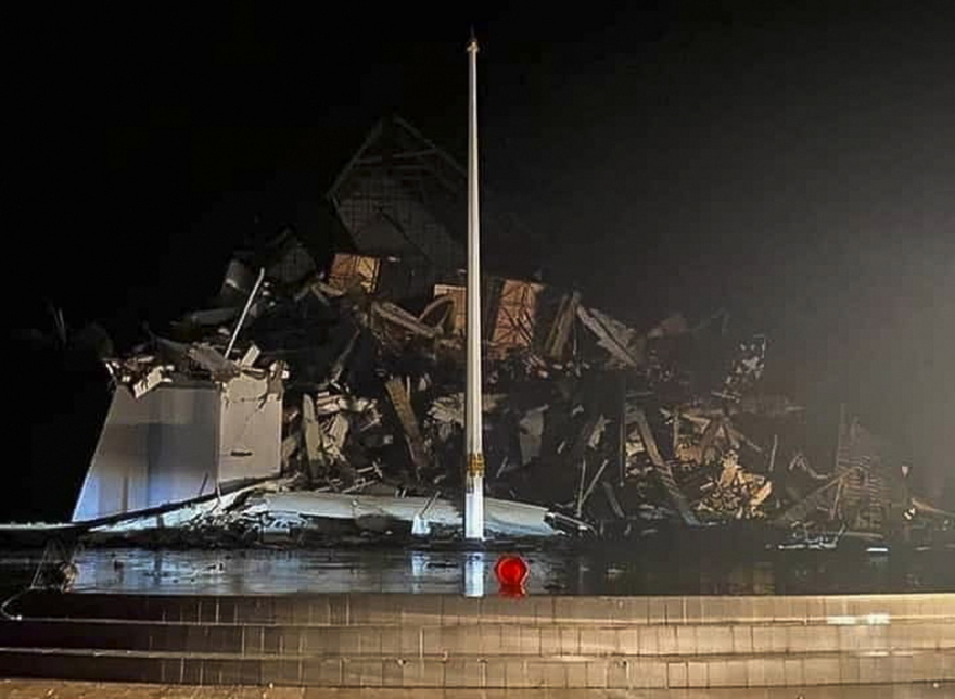 Σεισμός στην Ινδονησία: Κτίρια κατέρρευσαν, ανάμεσά τους νοσοκομείο - Τουλάχιστον 7 νεκροί (εικόνες και βίντεο)