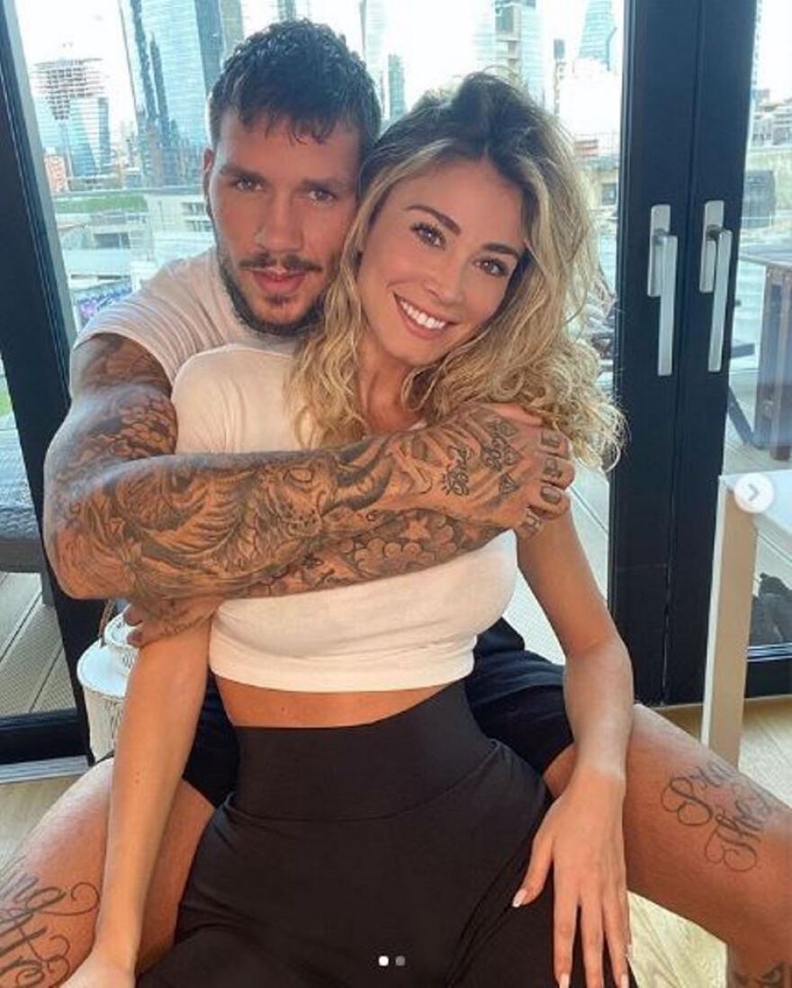 «Καυτό» ειδύλλιο στην Ιταλία: Η σέξι ρεπόρτερ Ντιλέτα Λεότα στην αγκαλιά του Τούρκου «Φτερωτού θεού»