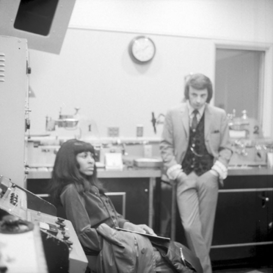 Φιλ Σπέκτορ: Όταν ο Μότσαρτ του ροκ εν ρολ σημάδευε τον Λένον και τον Κοέν με όπλο μέσα στο στούντιο - Δείτε φωτογραφίες