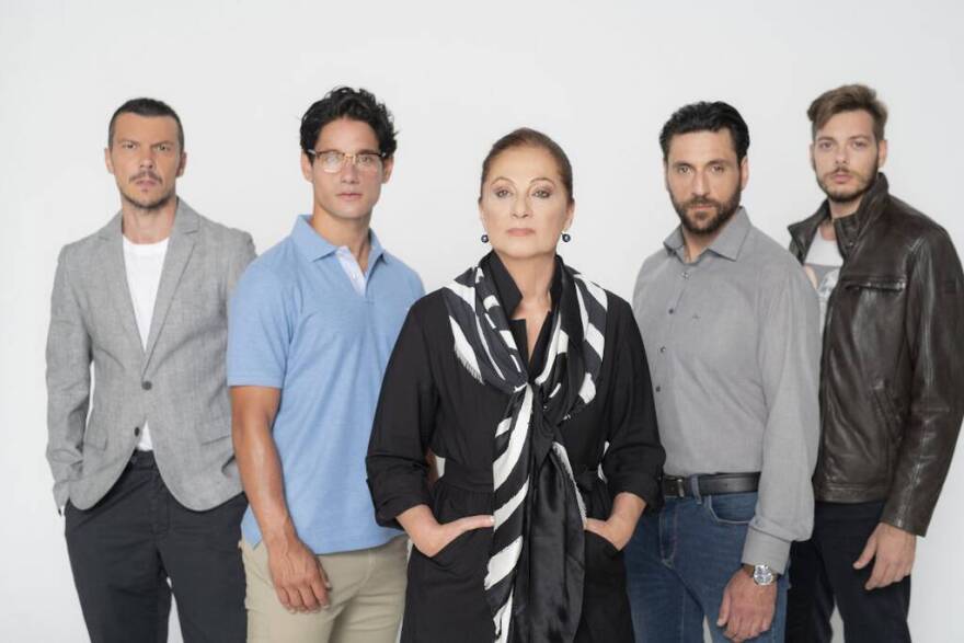 Alpha - Αγγελική: Ο Δημήτρης σχεδιάζει να σκοτώσει την Ελένη