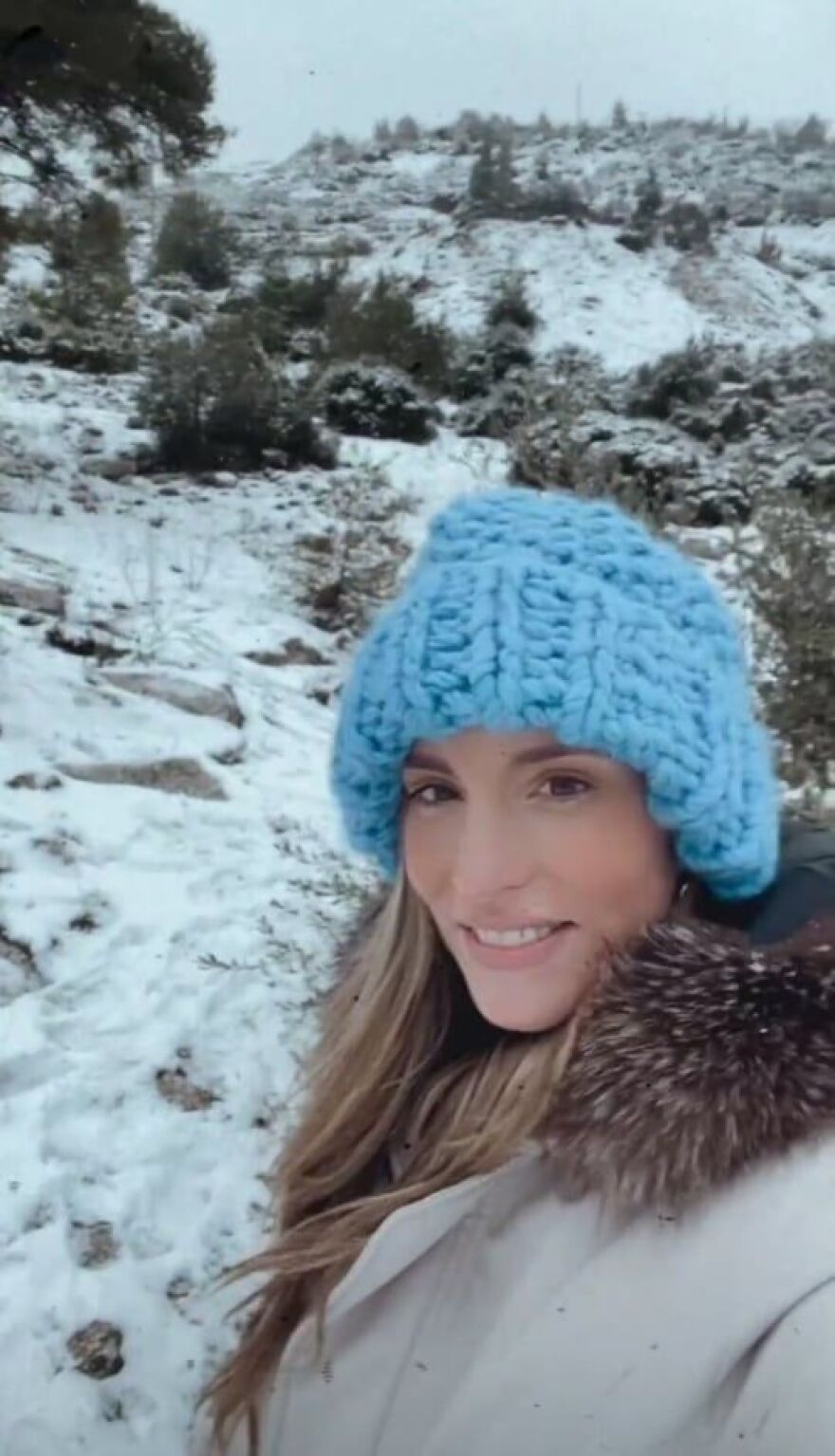 Αθηνά Οικονομάκου: Εξόρμηση στα χιόνια για την εγκυμονούσα ηθοποιό