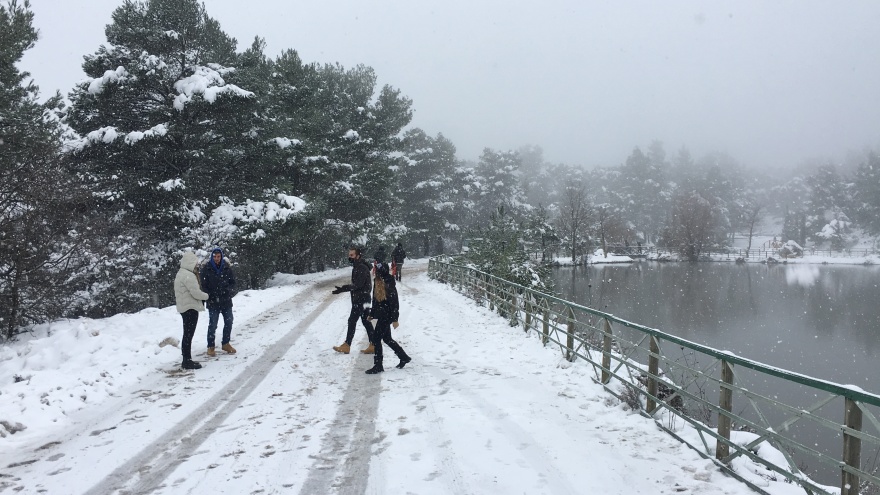 Καιρός - Κακοκαιρία «Λέανδρος»: Πού θα χιονίσει τις επόμενες ώρες - Χάρτες με τις περιοχές