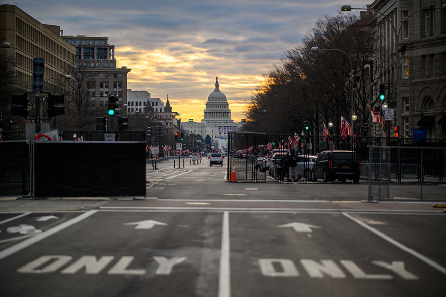 Ορκωμοσία Μπάιντεν: «Φρούριο» η Ουάσινγκτον με 25.000 Εθνοφρουρούς «έτοιμους για όλα»