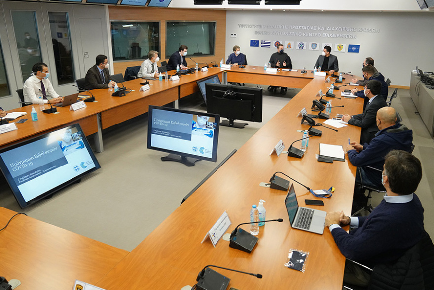 Μητσοτάκης για εμβολιασμούς: Στον Στρατό και την Αστυνομία όσες δόσεις περισσεύουν κάθε ημέρα