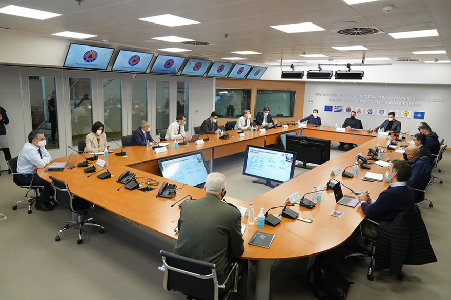 Μητσοτάκης για εμβολιασμούς: Στον Στρατό και την Αστυνομία όσες δόσεις περισσεύουν κάθε ημέρα