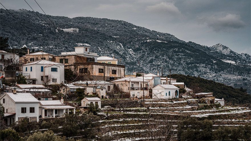 Κακοκαιρία: Στα «λευκά» ντύθηκε η Σάμος - Δείτε φωτογραφίες 