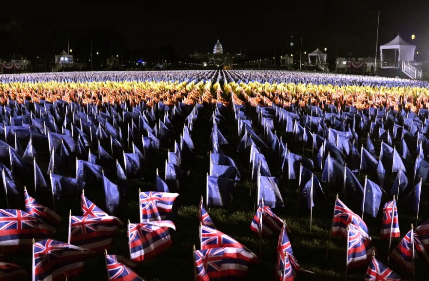 Με Lady Gaga και JLo η ορκωμοσία Μπάιντεν: «Αστακός» η Ουάσινγκτον, μεγάλος απών ο Τραμπ