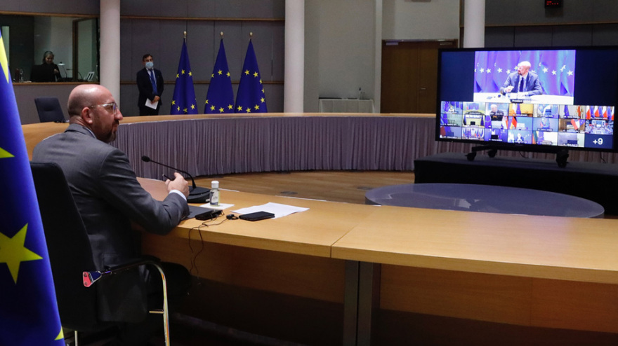 Σύνοδος Κορυφής: «Μέτωπο» Μητσοτάκη - Κουρτς - Φρέντερικσεν για επιτάχυνση των αδειοδοτήσεων νέων εμβολίων