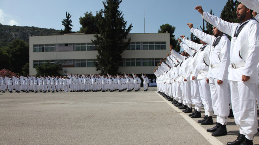 Ο γόρδιος δεσμός με την αύξηση της στρατιωτικής θητείας