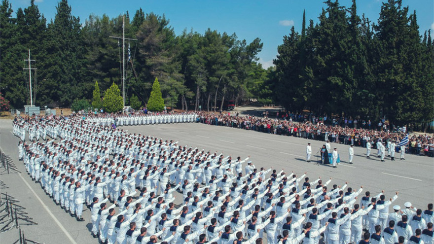 Ο γόρδιος δεσμός με την αύξηση της στρατιωτικής θητείας