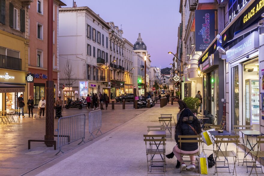 H άκρως τρελή και απίθανη απαγωγή της ιδιοκτήτριας του «Grand Hôtel» των Καννών