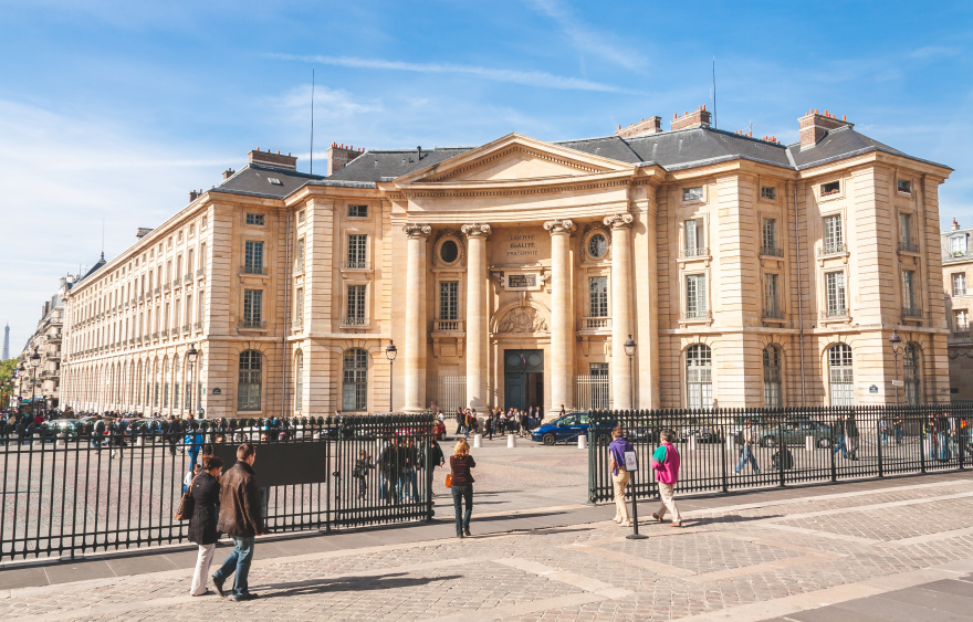 ΑΕΙ: Το σχέδιο για να πάρουν μόνιμη αποβολή οι μπαχαλάκηδες 