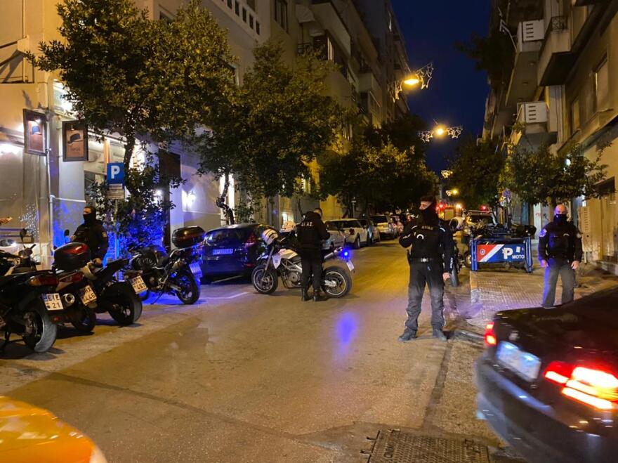 Λήξη συναγερμού στη Σκουφά - Βαλίτσα με ρούχα το ύποπτο αντικείμενο στον Άγιο Διονύσιο