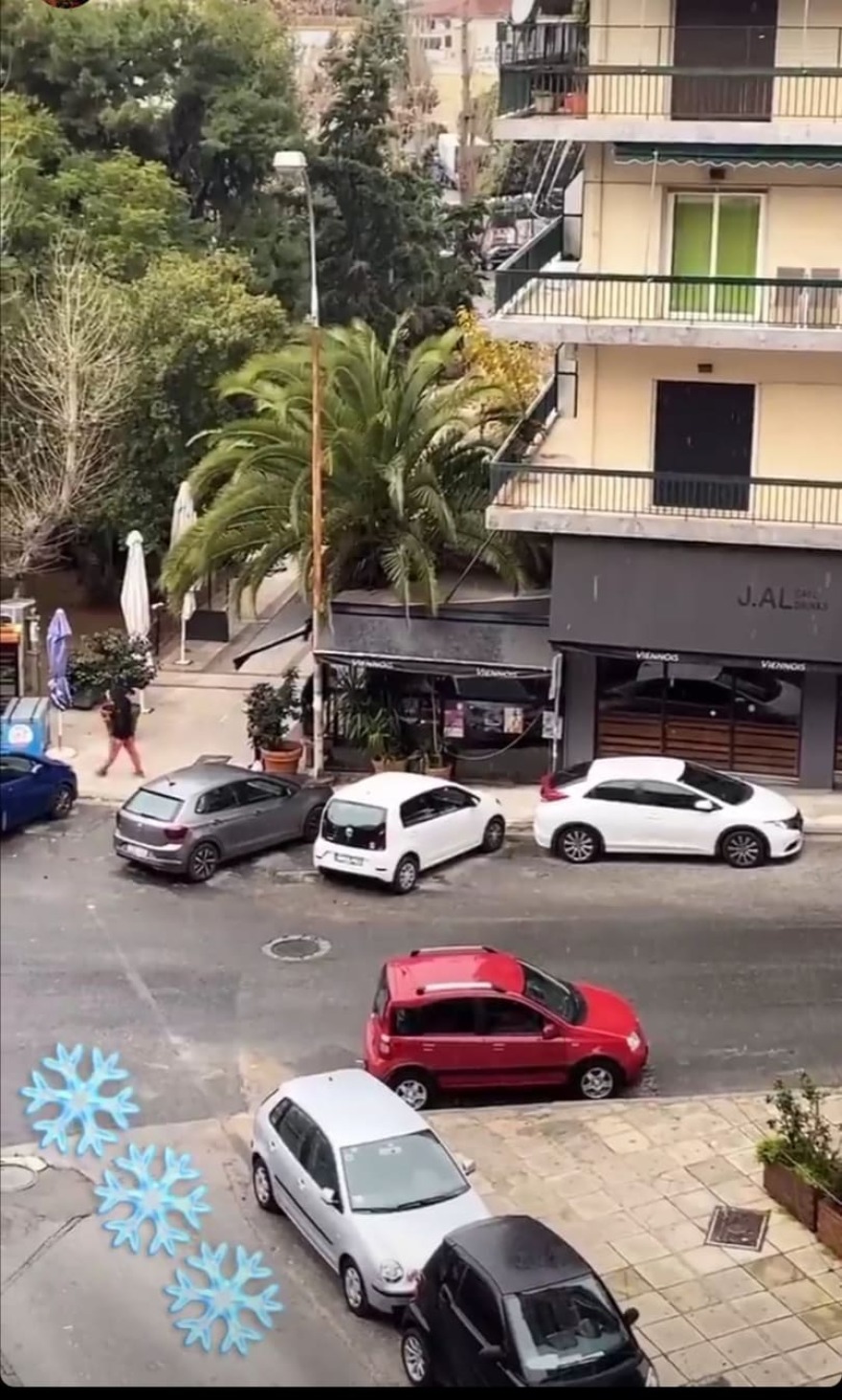 Καιρός - Χιόνισε στην Αττική: Κολωνάκι, Αγία Βαρβάρα, Κορυδαλλός 