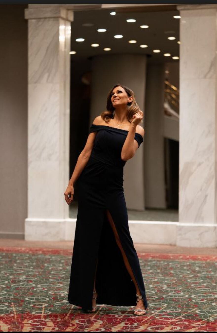 Έλλη Κοκκίνου «Τι Έχω Τραβήξει»: Όσα… τράβηξε στα γυρίσματα του νέου της βιντεοκλίπ