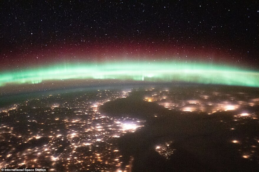 Έτσι φαίνεται το Σέλας από το διάστημα - Δείτε εντυπωσιακές εικόνες