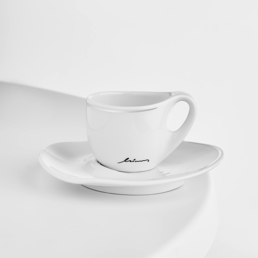 O Minas και οι ευαίσθητες πορσελάνες του