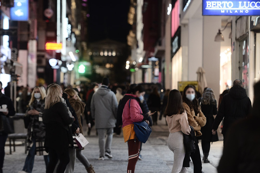 Κορωνοϊός - Ποιο lockdown: Στα ίδια επίπεδα με την περσινή - προ περιορισμών - εποχή η κίνηση στην Αθήνα