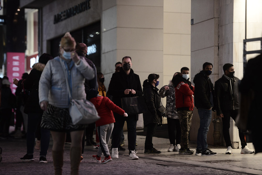 Κορωνοϊός - Ποιο lockdown: Στα ίδια επίπεδα με την περσινή - προ περιορισμών - εποχή η κίνηση στην Αθήνα