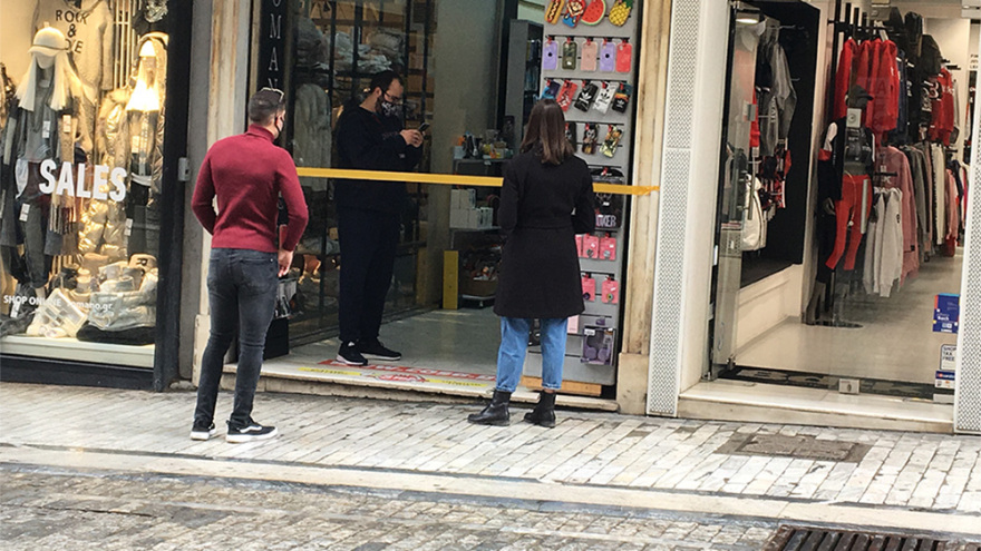 Lockdown: Πρώτη μέρα με click inside - Περιορισμένη η κίνηση στην Ερμού