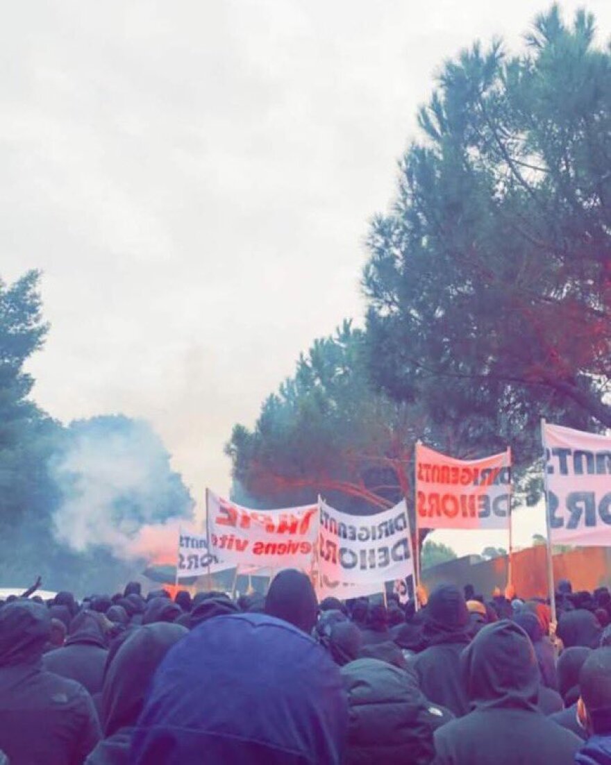 Σοβαρά επεισόδια από οπαδούς της Mαρσέιγ: Άναψαν φωτιά στο προπονητικό κέντρο