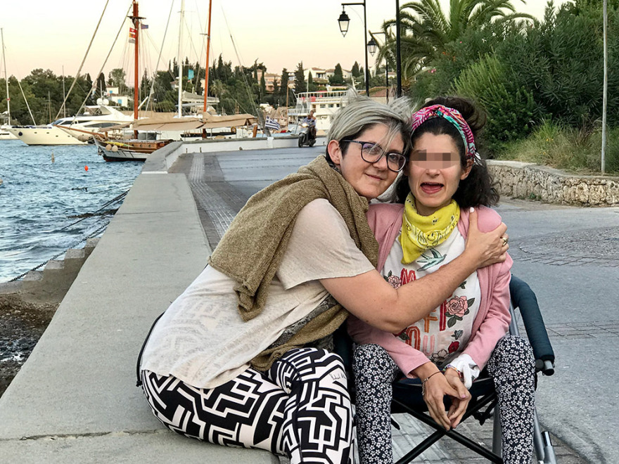 Ανάρτηση συγκίνησης από τον πρωθυπουργό  για την Μαρίνα που πάσχει από σπάνια ασθένεια - Τι λέει η μητέρα της στο protothema