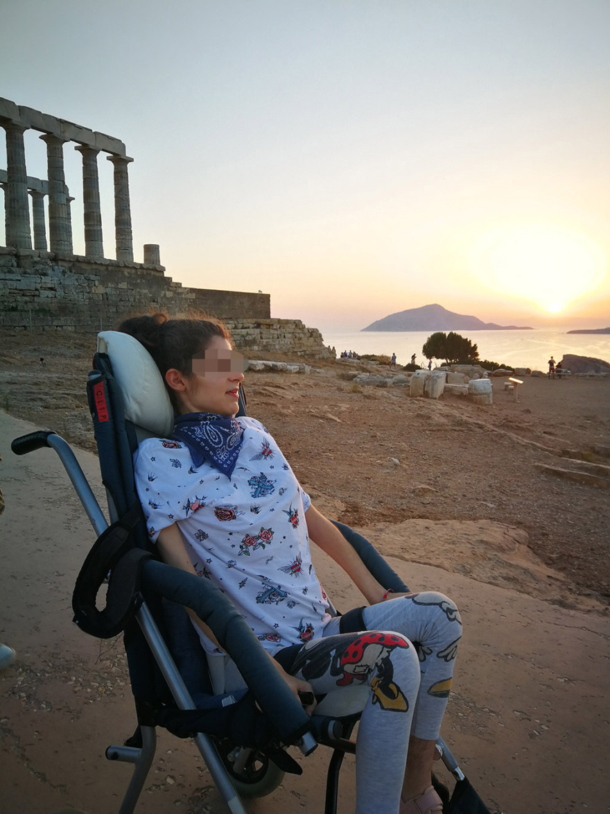 Ανάρτηση συγκίνησης από τον πρωθυπουργό  για την Μαρίνα που πάσχει από σπάνια ασθένεια - Τι λέει η μητέρα της στο protothema