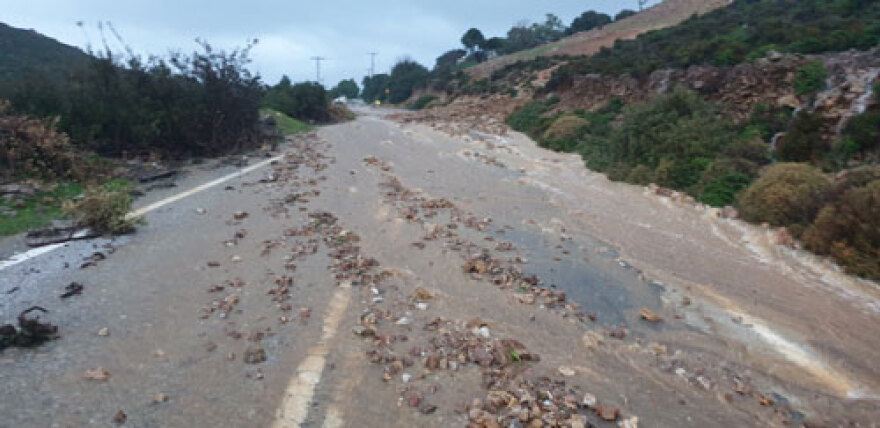 Φωτογραφίες: Πλημμύρες και κατολισθήσεις στην Πάτμο - Αίτημα να κηρυχθεί σε κατάσταση έκτακτης ανάγκης