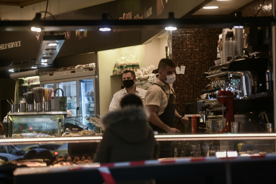 Lockdown: Μέσα στην εβδομάδα αποφάσεις για νέα μέτρα - Τι αλλάζει από σήμερα σε εστίαση και take away