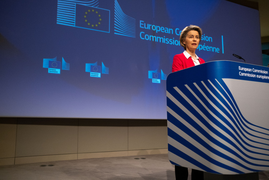 Φον Ντερ Λάιεν: Στις 7 Φεβρουαρίου οι πρώτες παραδόσεις από τα εμβόλια της AstraZeneca