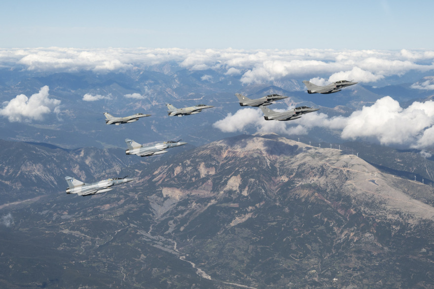 Εντυπωσιακό βίντεο μέσα από το κόκπιτ: Η πρώτη πτήση των Rafale πάνω από το Αιγαίο