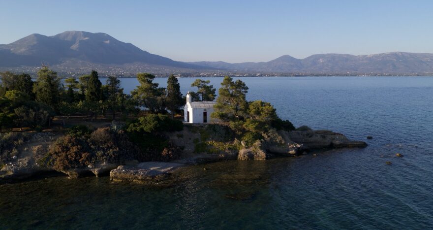 Αγία Τριάδα: Πωλείται εδώ κι εφτά χρόνια το ελληνικό νησί - Ήθελαν να το αγοράσουν οι Beatles