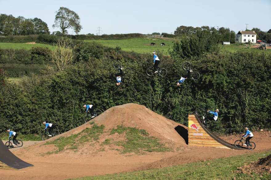 Ο Matt Jones πάει κόντρα στους κανόνες του mountain bike