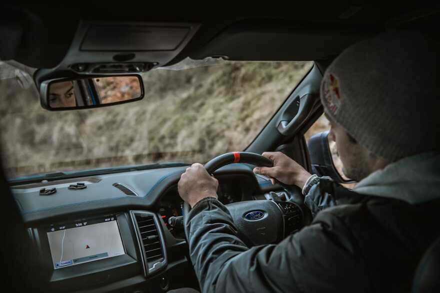 Ο Matt Jones πάει κόντρα στους κανόνες του mountain bike