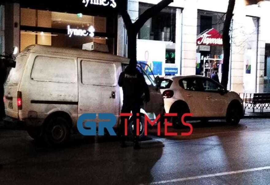 Lockdown: Ερήμωσαν Αθήνα και Θεσσαλονίκη - Σε ισχύ η απαγόρευση κυκλοφορίας με αυστηρούς ελέγχους