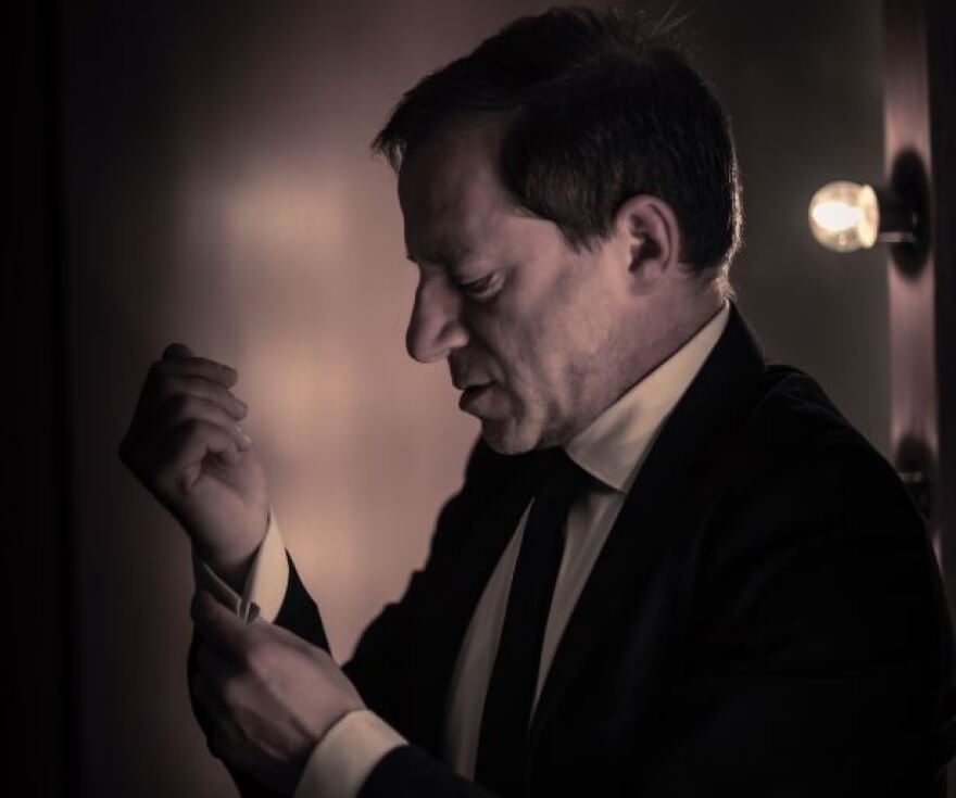 Δημήτρης Λιγνάδης: «Aς μου τύχει η καψούρα και ας πάει στον διάολο η αξιοπρέπεια...»