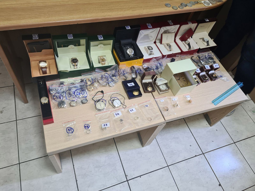 Άγιος Παντελεήμονας: Συνελήφθη ληστής ετών 70 με... αδυναμία στα ρολόγια Rolex