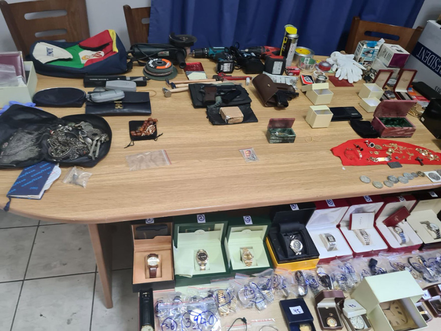 Άγιος Παντελεήμονας: Συνελήφθη ληστής ετών 70 με... αδυναμία στα ρολόγια Rolex