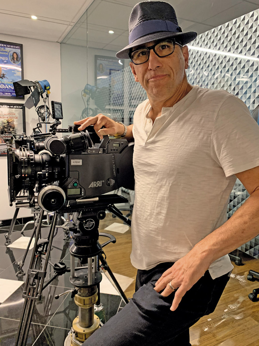 Πολ Καραφώτης: Ο εραστής της Ντέμι Μουρ στο Netflix