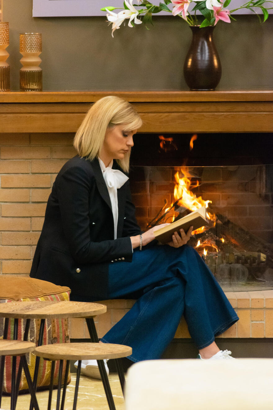 Battle of the Couples: Η Σάσα Σταμάτη υποδέχεται στη βίλα τα ζευγάρια